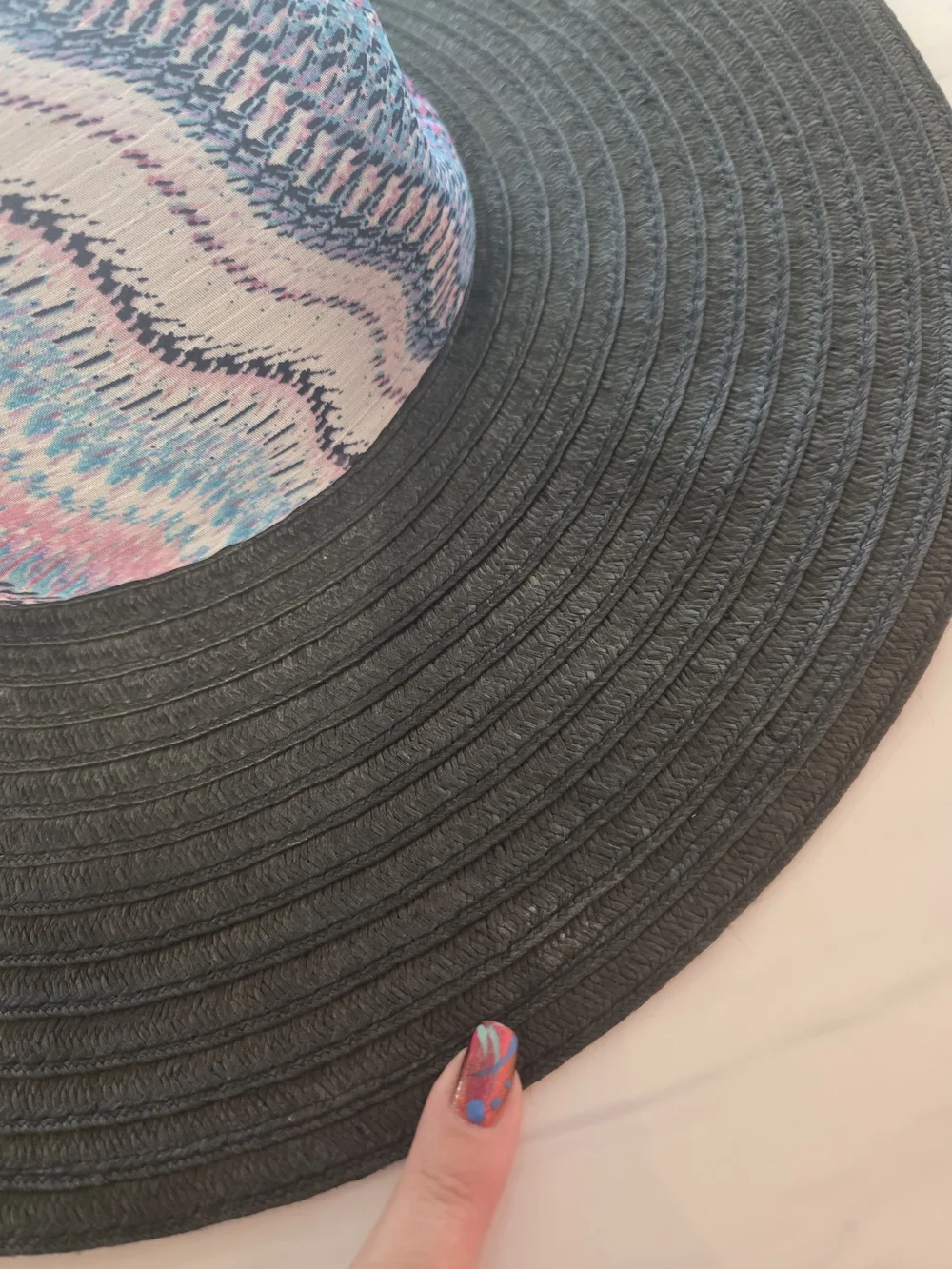 Apt. 9 Black Wide-Brim Hat with Multicolor Scarf